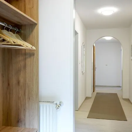 Schwarzwald By Interhome Apartamento Radenthein